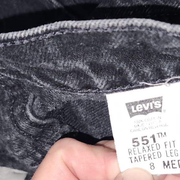 VINTAGE LEVIS 551 MED BLACK WOMENS JEANS GREAT FIND MADE IN THE USA SIZE 8 MED - Picture 14 of 15
